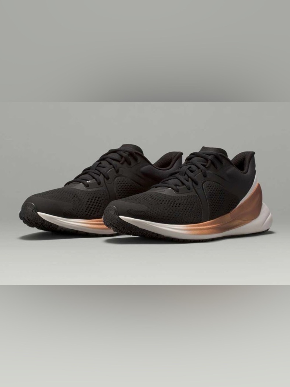 NIB New Lululemon Blissfeel Womens Running Shoe Black / Rose Gold / Alpine White